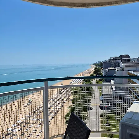 Direkt Am 2 Mit Panorama Meerblick Апартаменты Варна